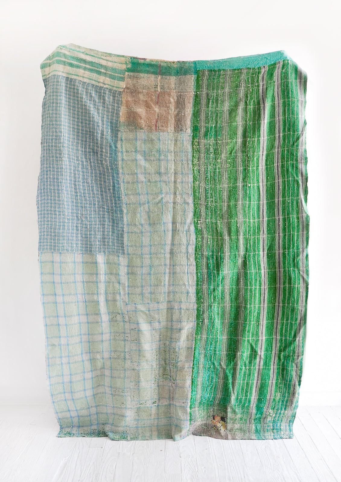 Vintage Patchwork Quilt No. 13 in - LEIF