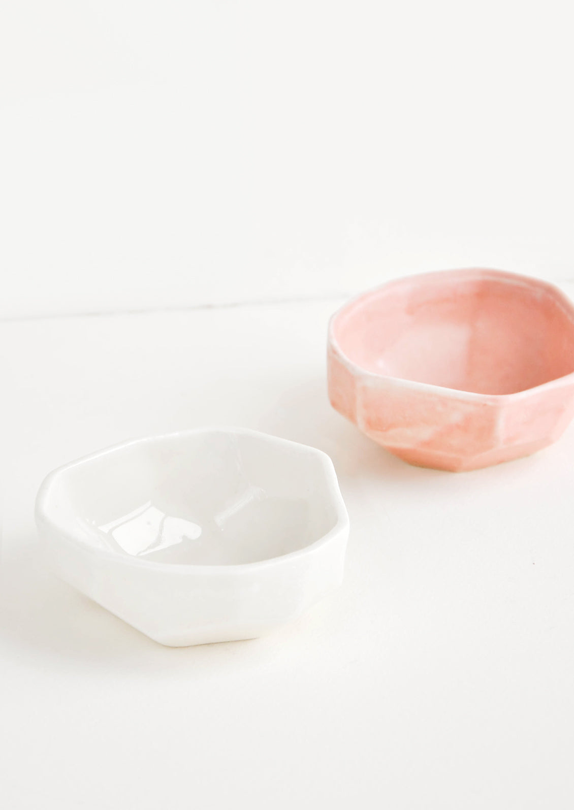 Faceted Mini Ceramic Dish in White - LEIF